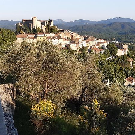 Appartement Au Coeur Du Village De Callian Bagian luar foto