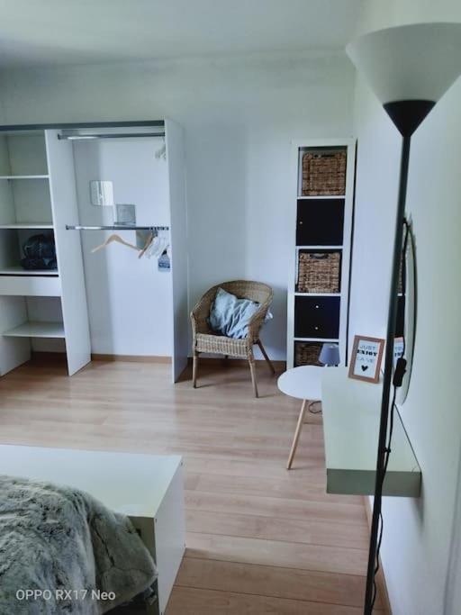 Appartement Au Coeur Du Village De Callian Bagian luar foto
