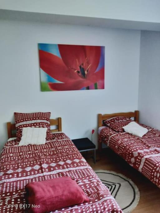 Appartement Au Coeur Du Village De Callian Bagian luar foto