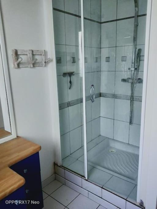 Appartement Au Coeur Du Village De Callian Bagian luar foto