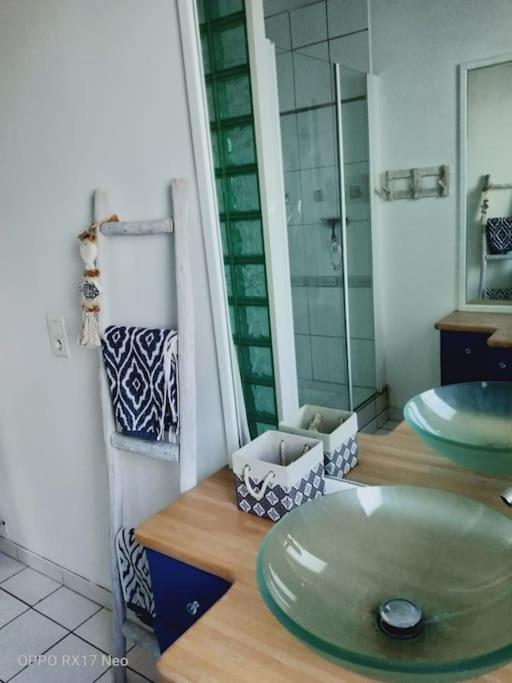 Appartement Au Coeur Du Village De Callian Bagian luar foto